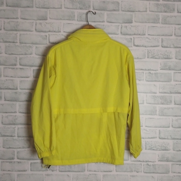 Girlfriend Collective Lemon Windbreaker - Picture 4 of 5